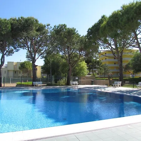 Relax By The Pool In - Beahost Apartment